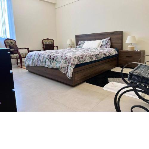 Spacious 2 Bed - Family Stays