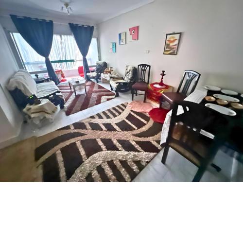Spacious 2-Bedroom Apartment W Balcony