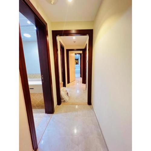 Spacious 2 Bedroom with maid room for families