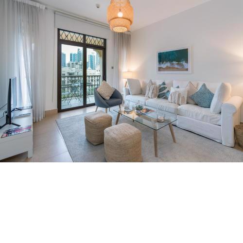 Spacious 2Bedroom with Burj View in Downtown Dubai