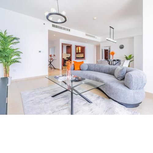 Spacious 2BR - Dubai Eye & Sea View - JBR
