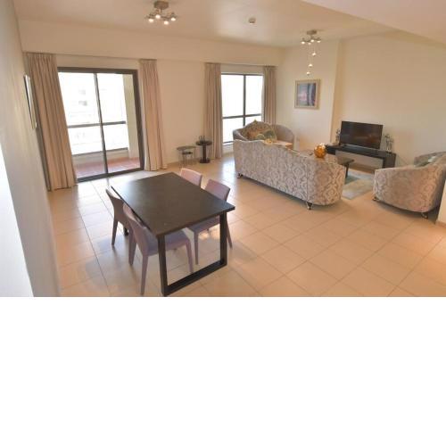 Spacious 2BR in Murjan 1
