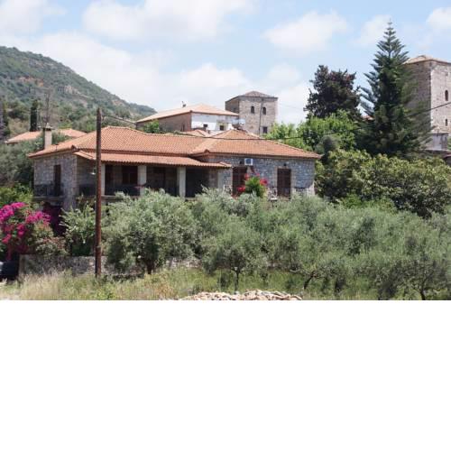 Spacious 3bd home in the centre of Kardamyli