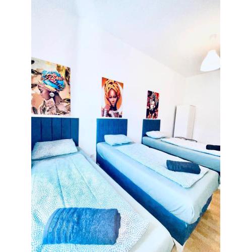 Spacious 4-Bedroom Shared Apartment for Big Groups