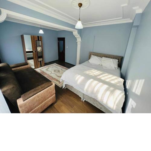 Spacious 4-bedroom unit in Fatih.