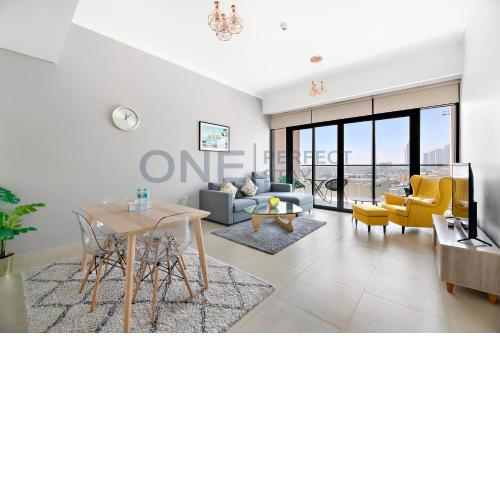 Spacious and Bright 1BR - Vida Residence