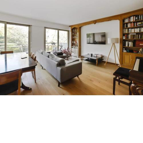 Spacious And Bright Apt With Terrace Wifi