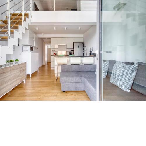 Spacious and Bright Loft - Fondazione Prada