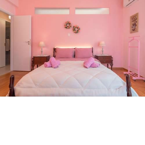 Spacious and Sunny 3BD apt 10min from Athens DT