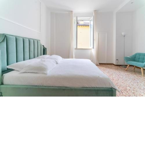 Spacious Apartment - 4 Bedrooms and 3 Bathrooms