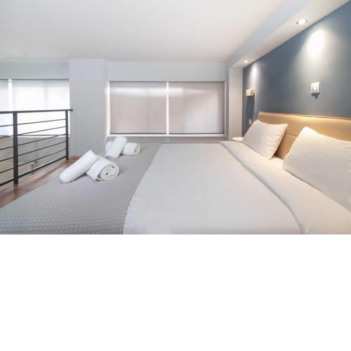 Spacious apartment-600m from the subway