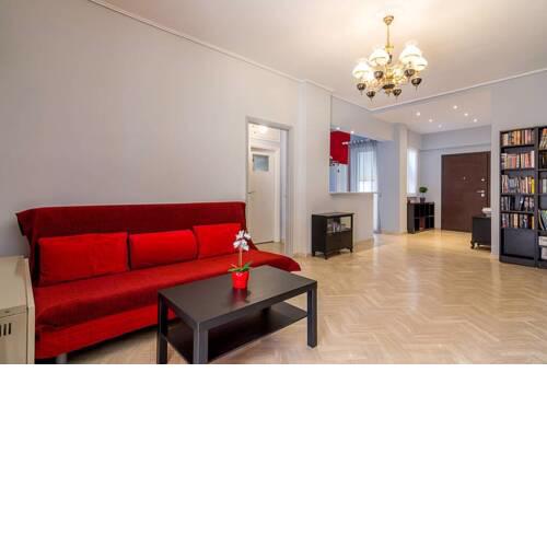 Spacious apartment for 4ppl next to metro station