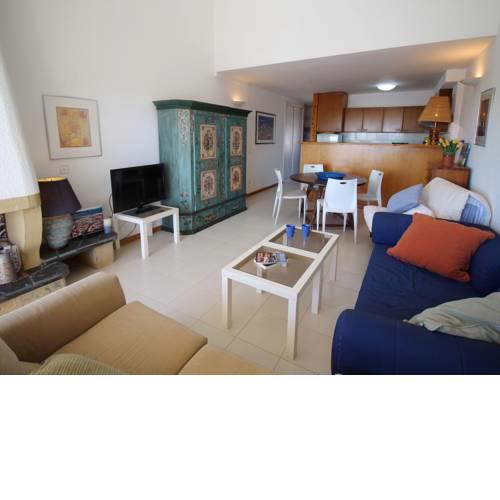 Spacious Apartment in Empuriabrava with Terrace