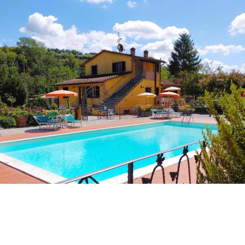 Spacious apartment in Montaione with shared swimming pool