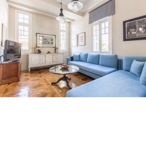 Spacious Apartment in Plaka, Athens (A3)