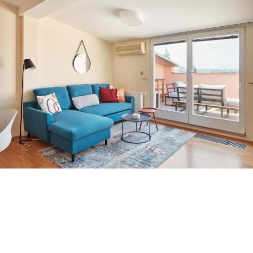 Spacious Apartment in Vršovice by Prague Days
