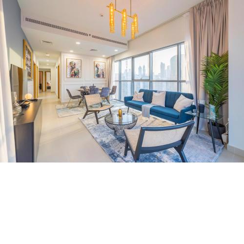 Spacious Art Deco Apt with Burj & Canal Views