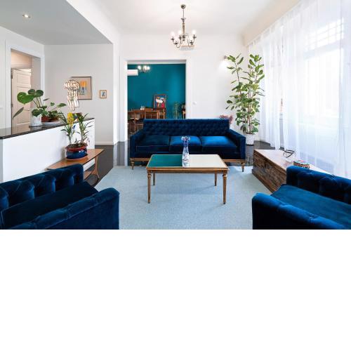 Spacious & Artistic Retro 2 Bedrooms Apt + SAUNA