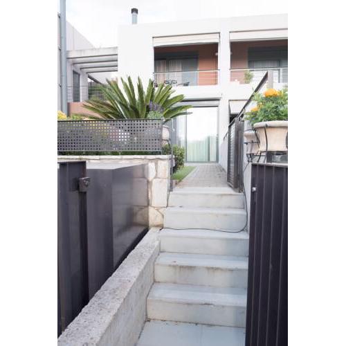 Spacious Beachfront Property (maisonette)