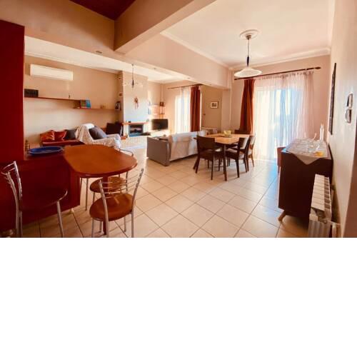 Spacious central flat with view