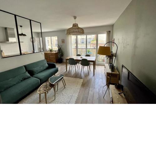 Spacious cocoon in the Batignolles district