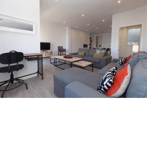 Spacious flat in the heart of Cadiz with ocean views