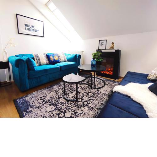 Spacious flat & parking possibility, 3 stops to Wenceslav square