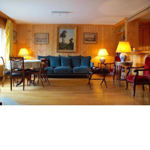 Spacious for up to 5 guests by Golf Course, Belfry