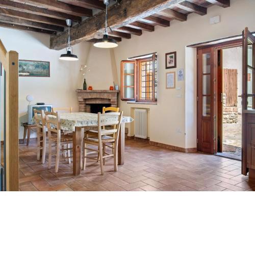 Spacious Holiday Home in Ca De Grimaldi near Town Center