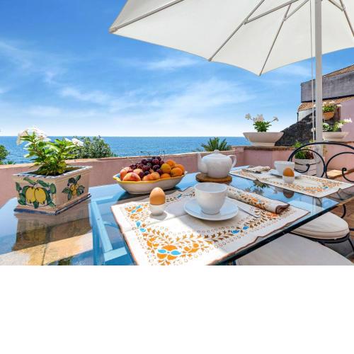 Spacious Holiday Home in Santa Tecla Acireale with Garden