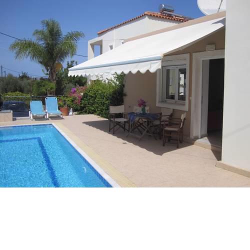 Spacious holiday home, swimming pool in picturesque village Plaka near Chania