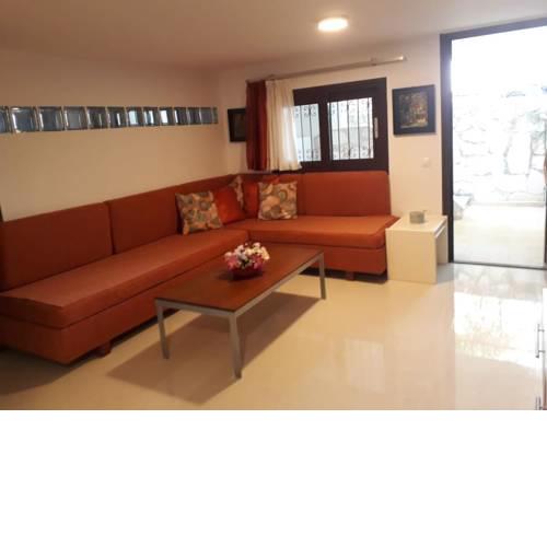 Spacious house 100 metres from the beach