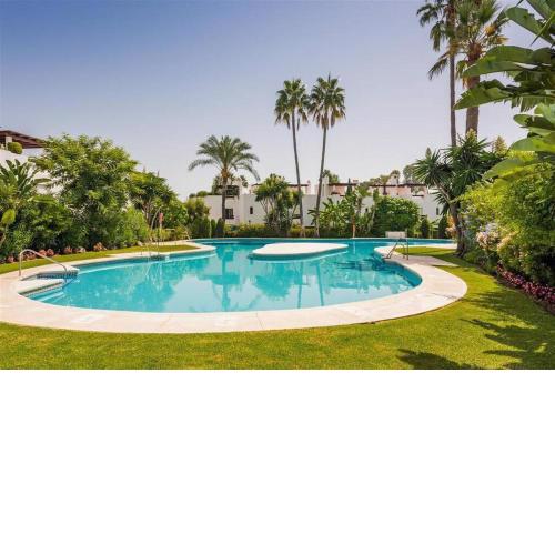 Spacious House 2 min. walk beach/prom restaurants