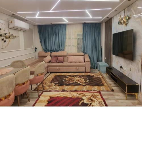Spacious & Luxurious Madinaty Apartment in B11