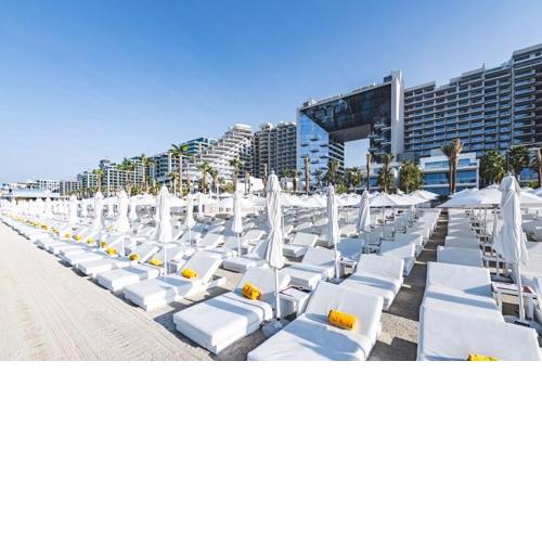 Spacious Luxury 3BR Apartment at Five Palm
