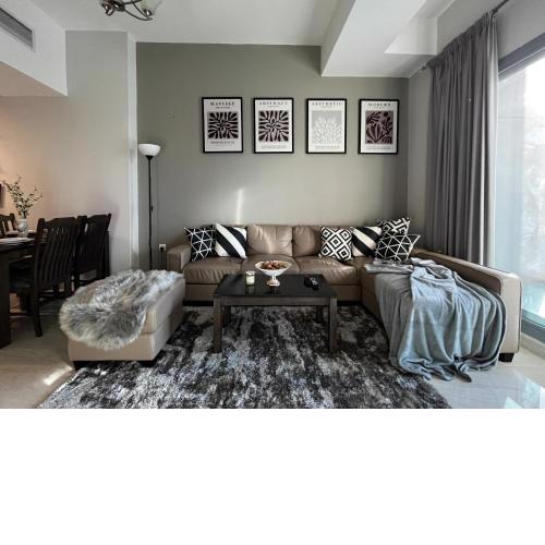 Spacious Modern 1 Bedroom apartment in Prime Business Bay Location