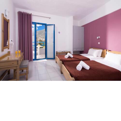 Spacious One Bedroom Apt with Lovely Mountain View