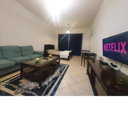 Spacious Studio in IMPZ