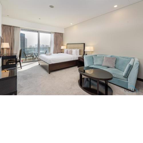 Spacious Studio in The Address Residences Dubai Marina by Deluxe Holiday Homes