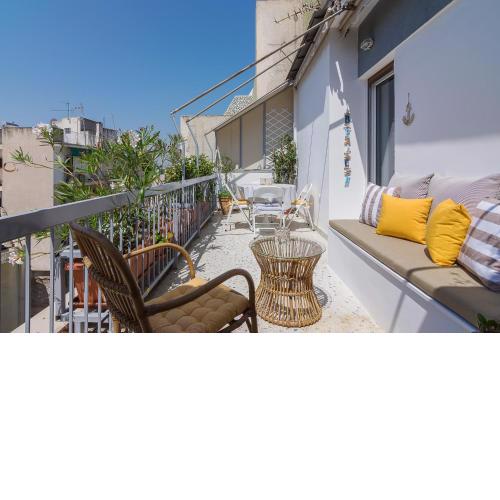 Spacious Top Floor Apartment_Athens View