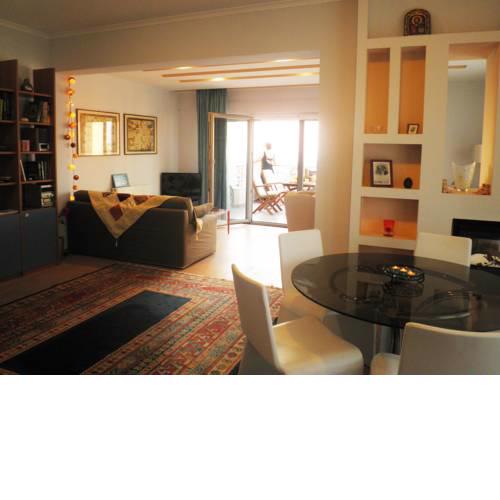 Spacious Town Apt with Sea View