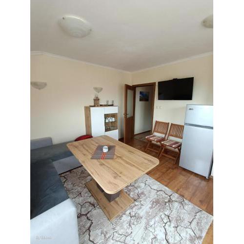 Просторен апартамент с две спални, Spacious two-bedroom apartment