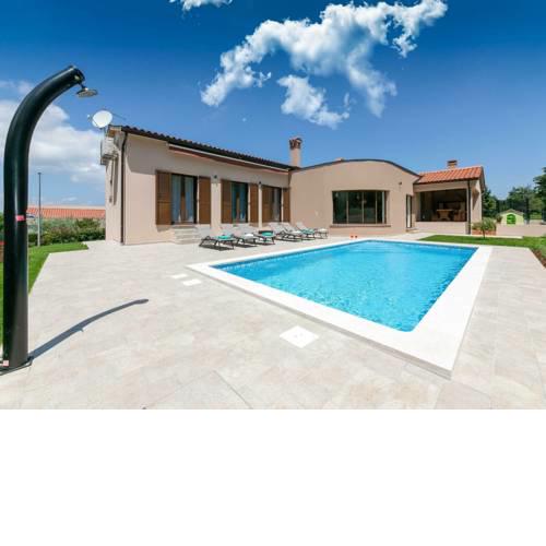 Spacious Villa with Private Pool in Labin