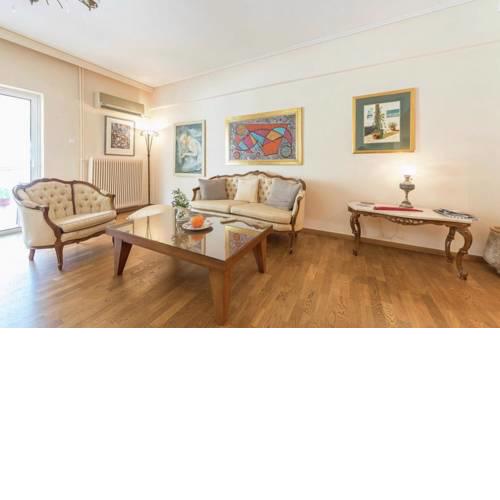 Spacious,Sunny Appt near Acropolis and Center