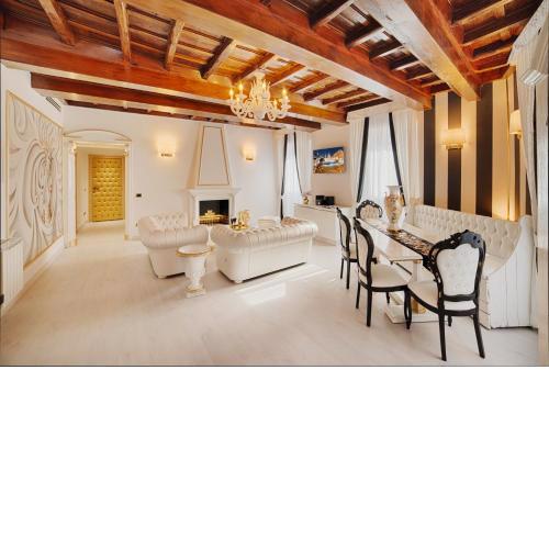 Spanish Steps amazing Apartment
