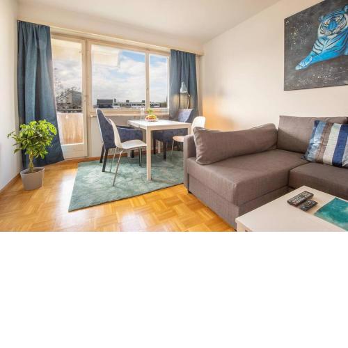 Special BLUE TIGER Apartment Basel, Messe Kleinbasel 10-STAR