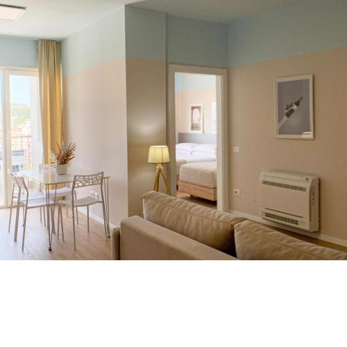 SPECIAL PRICE MONTHLY STAY - HBS apartment with a sea view - BRAND NEW