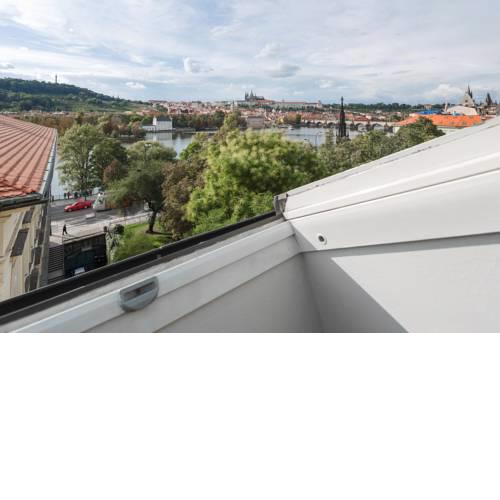 Spectacular views of Prague castle apartment