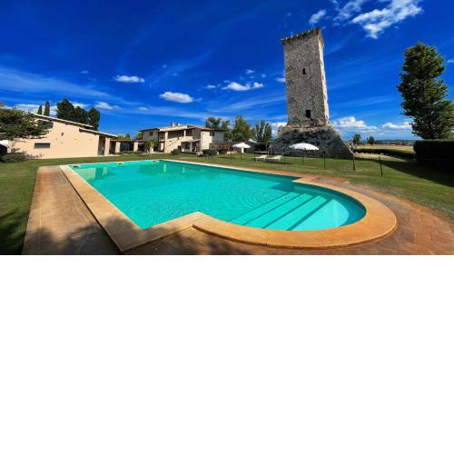 Spello By The Pool - Sleeps 11 with large private pool, meditation park - exc