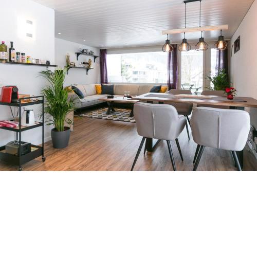 Spirit Apartments - Balkon - Bergsicht - Parkplatz